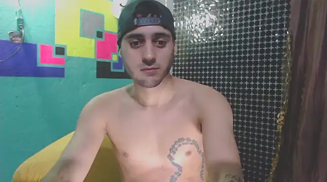 Snapshot of xxxxhotxoxo chatting on 02.14.25 xxxxhotxoxo online show from 02.14.25