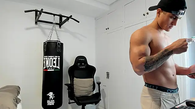 dan01  online show from 12.15.25