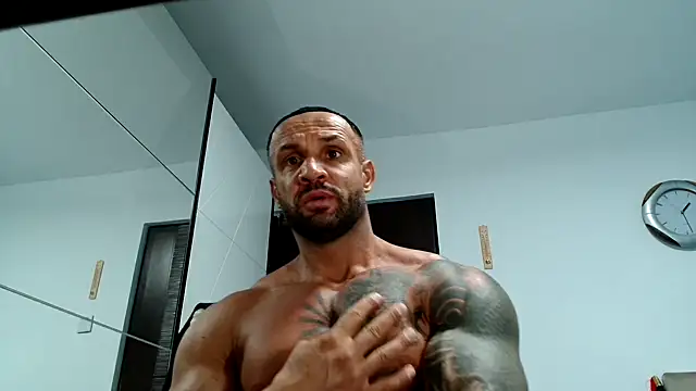 Magnificmuscles89 online show from 12.05.25