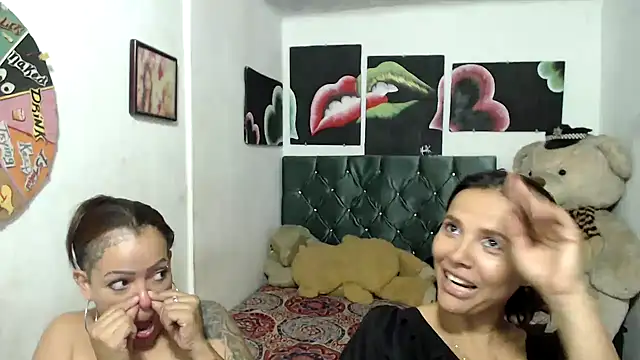 Snapshot of manzanahot9 chatting on 03.11.25 manzanahot9 online show from 03.11.25