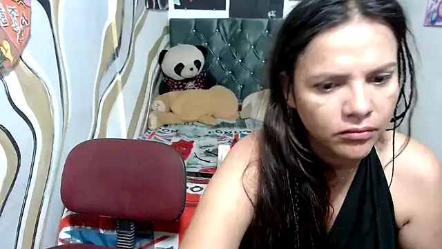 Snapshot of manzanahot9 chatting on 09.27.25 manzanahot9 online show from 09.27.25