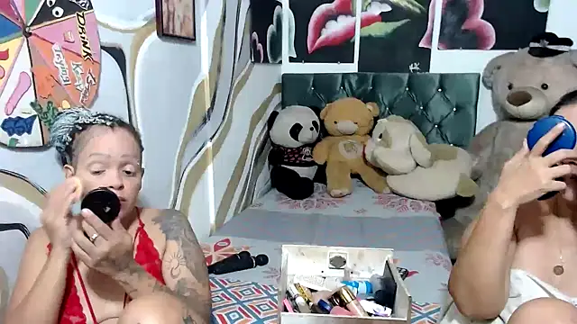 Snapshot of manzanahot9 chatting on 10.06.25 manzanahot9 online show from 10.06.25