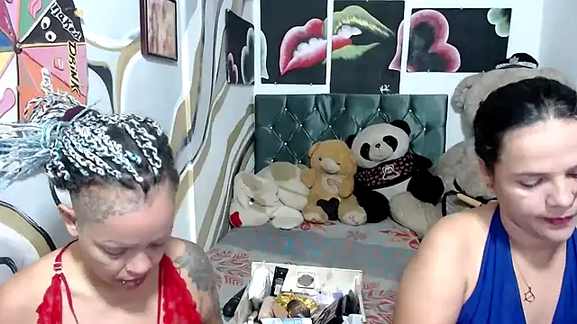 Snapshot of manzanahot9 chatting on 11.07.25 manzanahot9 online show from 11.07.25