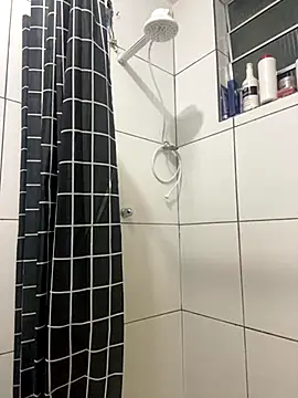 couple shy online show from 10.14.25