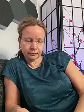 AnnikaRose online show from 04.08.26