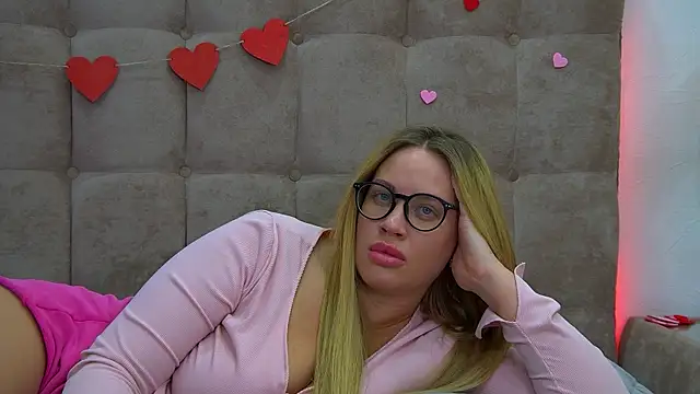 MariaNeumann online show from 02.16.25