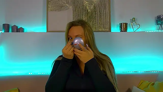 MariaNeumann online show from 02.19.25