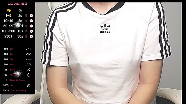 Snapshot of RRUUBBYYY chatting on 02.18.25 RRUUBBYYY online show from 02.18.25