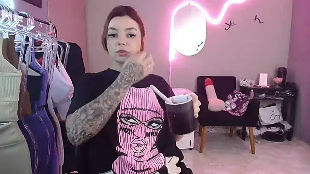 HotRuiva online show from 12.27.24