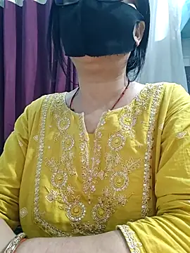 Snapshot of Aishwaryaa_69 chatting on 06.19.26 Aishwaryaa 69 online show from 06.19.26