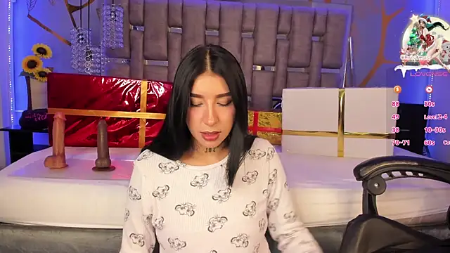 Snapshot of Leiaa_ chatting on 12.23.24 Leiaa online show from 12.23.24