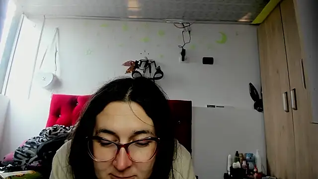 Sweet-Suck69 online show from 01.05.25