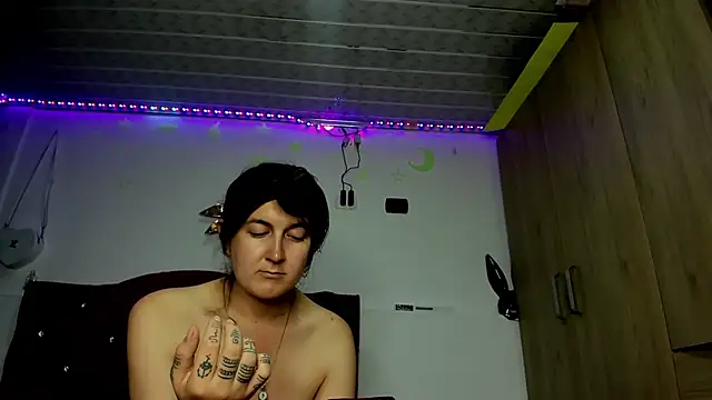 Sweet-Suck69 online show from 01.06.25