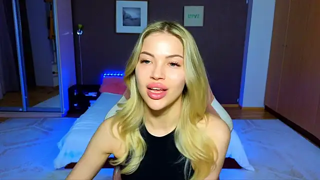 EmmyMills online show from 03.22.25