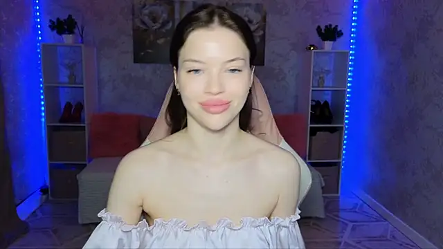 EmmyMills online show from 05.03.26