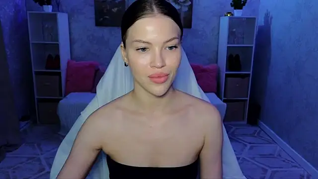 EmmyMills online show from 06.28.26