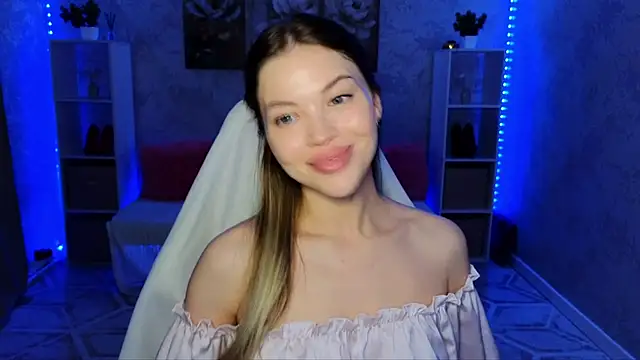 EmmyMills online show from 06.30.26