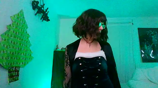 SaraDesirexo online show from 12.26.24