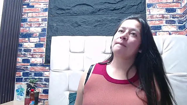 Snapshot of monickhot303av chatting on 02.25.26 monickhot303av online show from 02.25.26