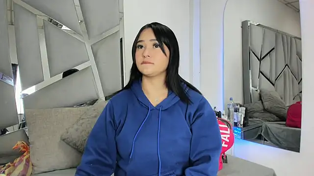 Catherinee69 x online show from 10.10.25