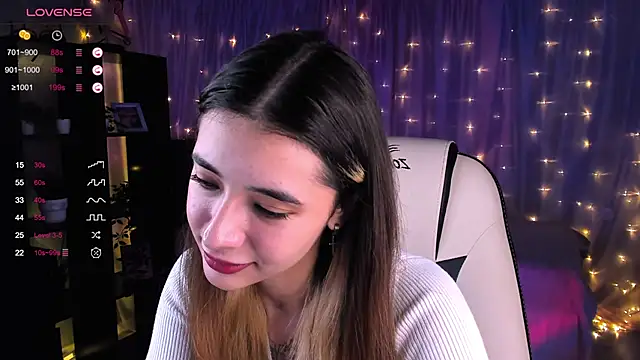 Snapshot of DarlaLike chatting on 12.02.24 DarlaLike online show from 12.02.24