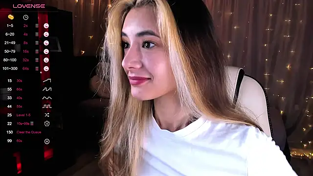 Snapshot of DarlaLike chatting on 02.06.25 DarlaLike online show from 02.06.25