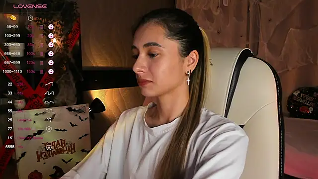 Snapshot of DarlaLike chatting on 10.24.25 DarlaLike online show from 10.24.25