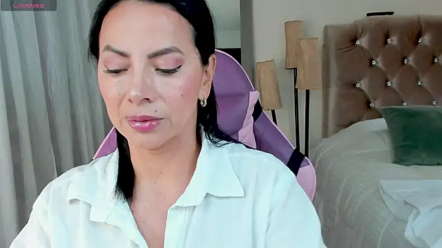 veronika naughty online show from 09.25.25