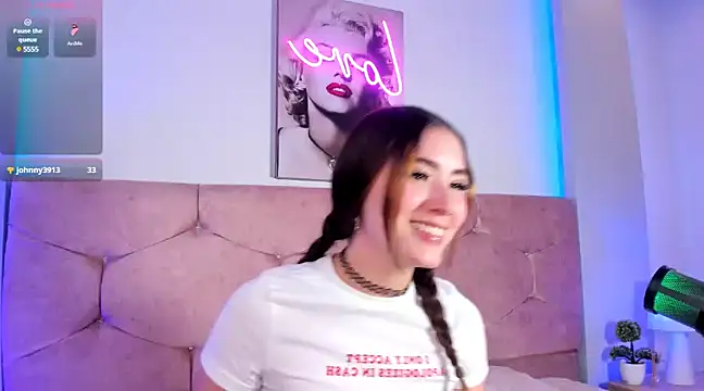 lunar leen online show from 02.20.25