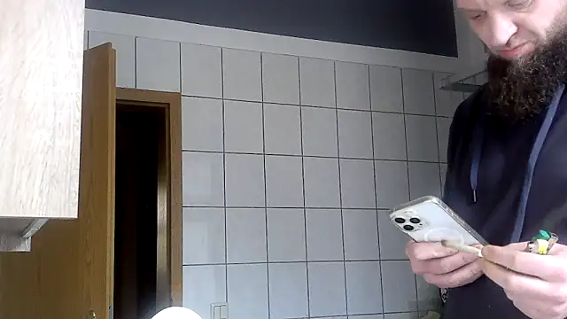 donhulio482 online show from 12.05.25