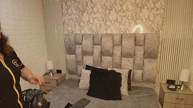 charlotte  G online show from 09.11.25