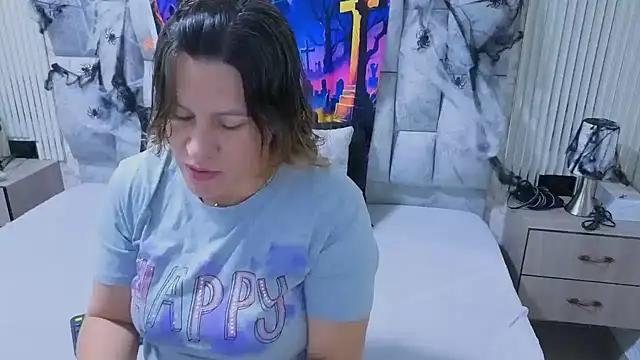 charlotte  G online show from 10.24.25