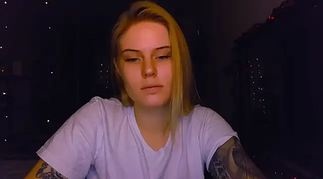 VoluptuousDreams online show from 12.19.24