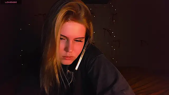 VoluptuousDreams online show from 02.11.25
