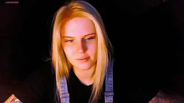 VoluptuousDreams online show from 03.06.25