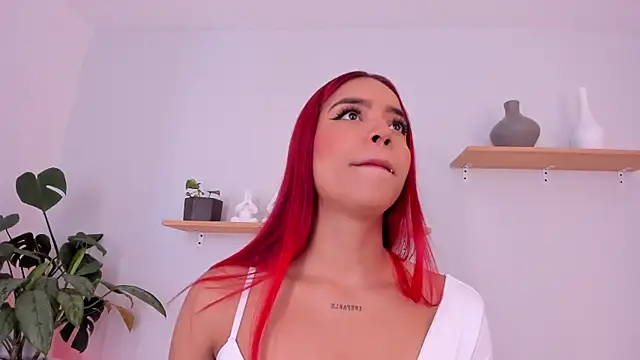 Scarlett Morgan  online show from 02.01.25