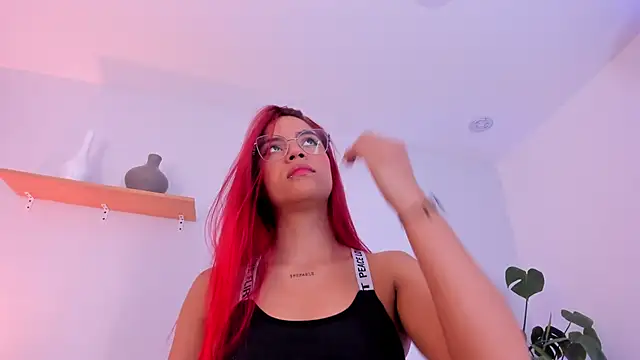 Scarlett Morgan  online show from 02.06.25