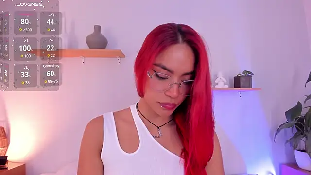 Scarlett Morgan  online show from 02.08.25