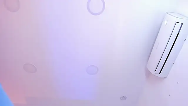 Scarlett Morgan  online show from 02.14.25