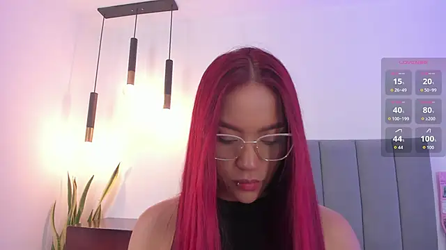 Scarlett Morgan  online show from 11.22.25