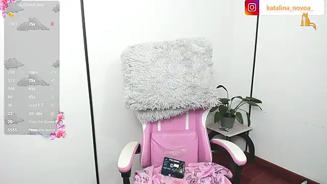 Katalina novoa online show from 06.12.26
