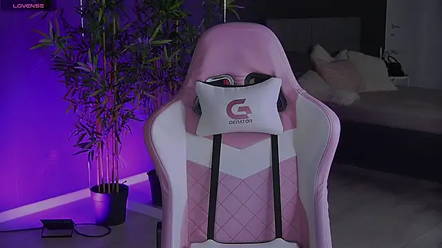 shayblonde online show from 12.24.24