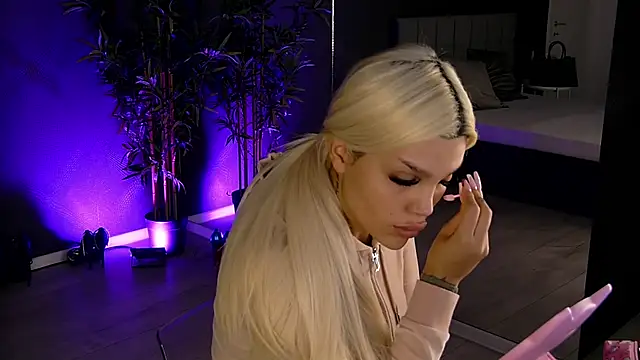 shayblonde online show from 02.18.25