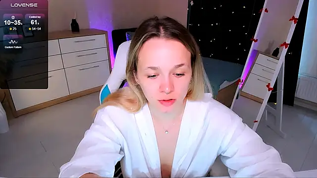 Snapshot of SherillBrill chatting on 03.14.25 SherillBrill online show from 03.14.25