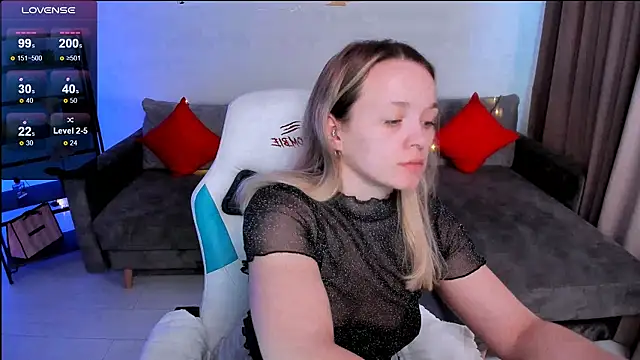 Snapshot of SherillBrill chatting on 03.16.25 SherillBrill online show from 03.16.25