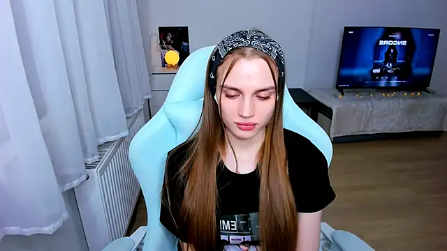 Snapshot of StellaLawless chatting on 02.08.25 StellaLawless online show from 02.08.25