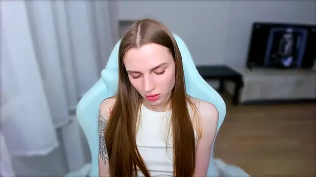 Snapshot of StellaLawless chatting on 02.12.25 StellaLawless online show from 02.12.25