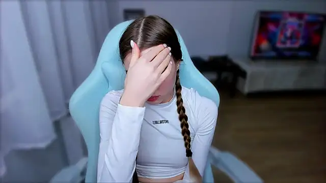 Snapshot of StellaLawless chatting on 02.21.25 StellaLawless online show from 02.21.25