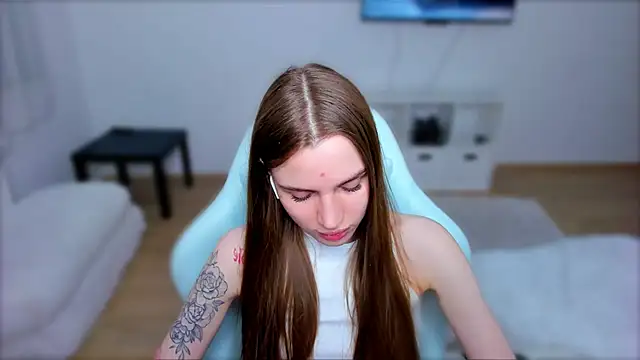 Snapshot of StellaLawless chatting on 03.16.25 StellaLawless online show from 03.16.25