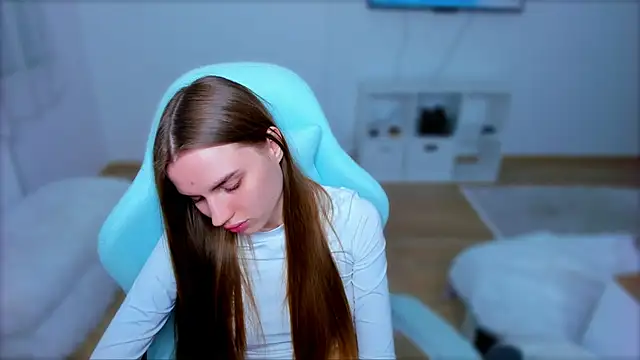 Snapshot of StellaLawless chatting on 03.17.25 StellaLawless online show from 03.17.25